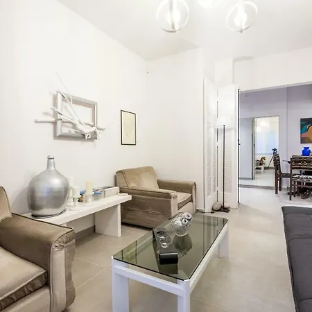 Apartment Mama's With 2 Bedrooms Near To Acropolis Athens