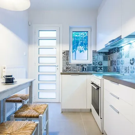 Apartment Mama's With 2 Bedrooms Near To Acropolis Athens