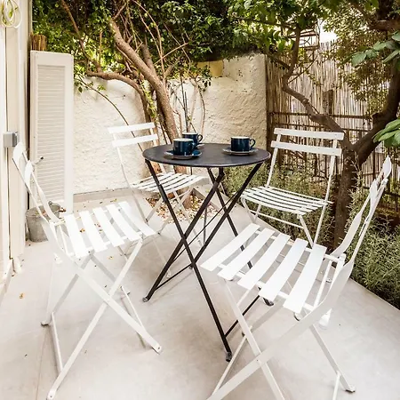 Mama's With 2 Bedrooms Near To Acropolis Apartment